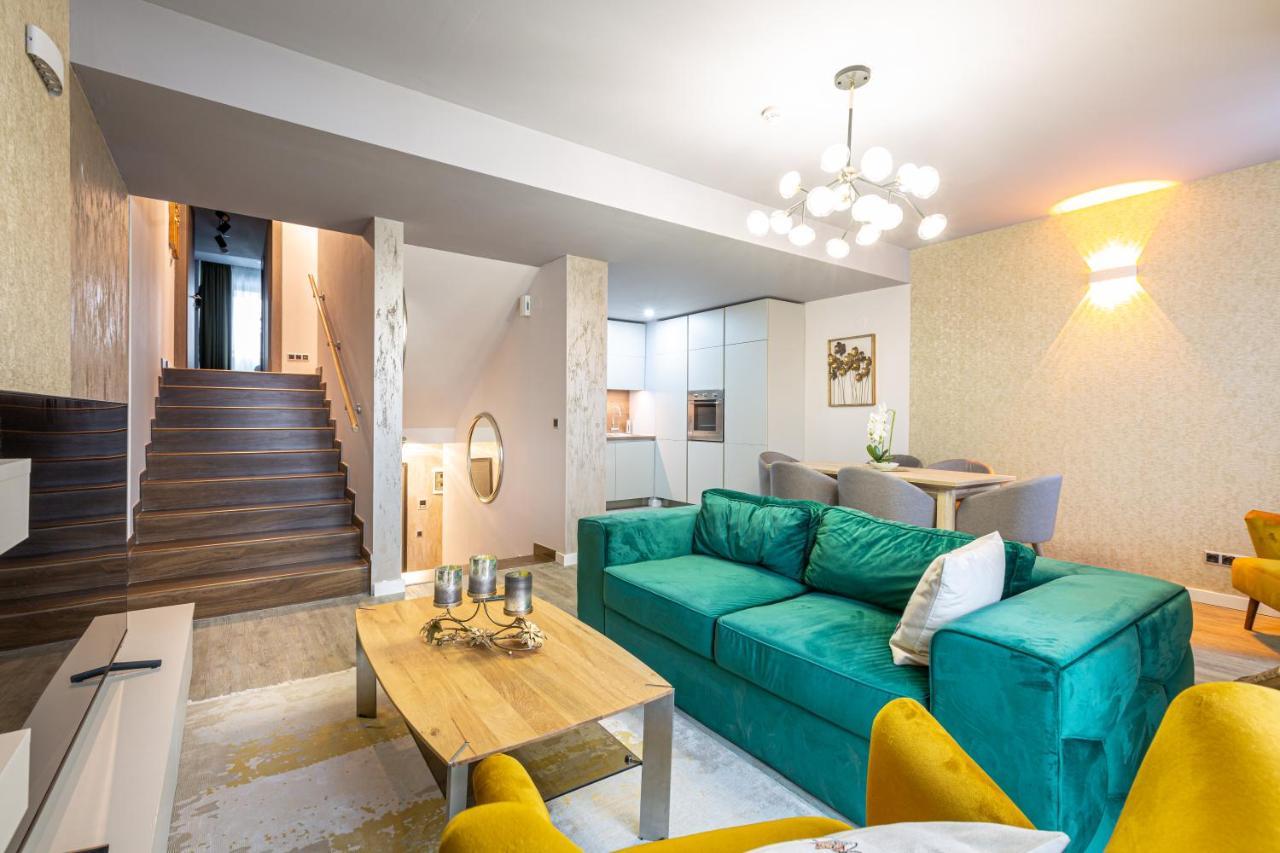 פויאנה ברשוב Kron Luxury 2 Bedroom Apartment In Silver Mountain מראה חיצוני תמונה