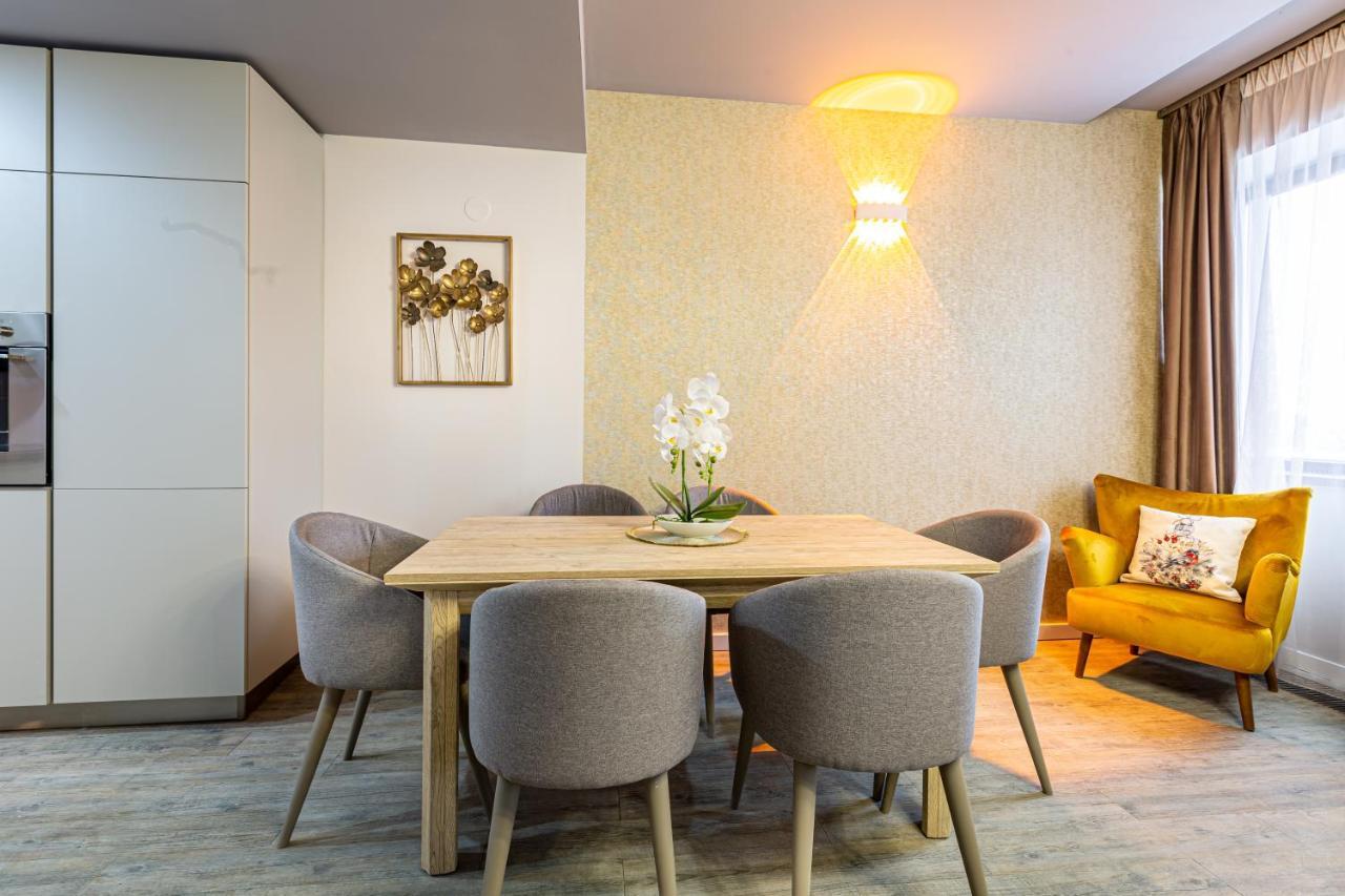 פויאנה ברשוב Kron Luxury 2 Bedroom Apartment In Silver Mountain מראה חיצוני תמונה